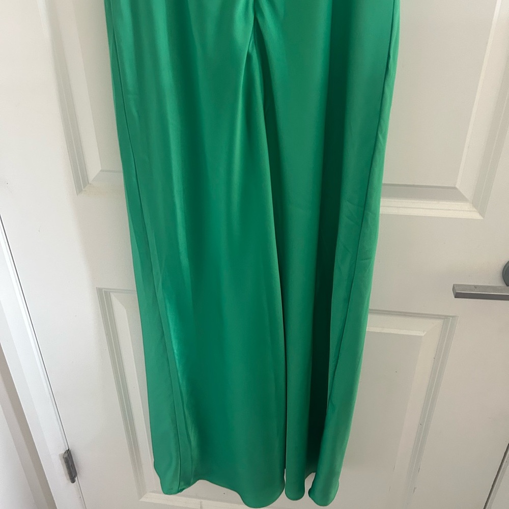 Astr Vibrant Green Satin Dress - Picture 6 of 11